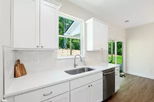 946 Tubbs Mountain Rd, Travelers Rest, SC 29690 - Photo 11