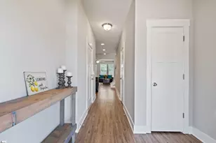 423 Hague Dr, Duncan, SC 29334 - Photo 5
