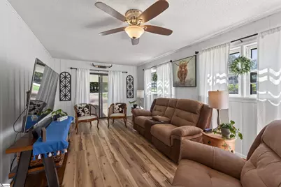 135 W Church Street, Cowpens, SC 29330 - Photo 13