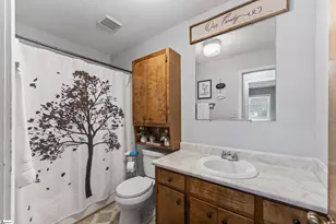 135 W Church St, Cowpens, SC 29330 - Photo 19
