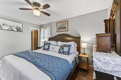 135 W Church Street, Cowpens, SC 29330 - Photo 17