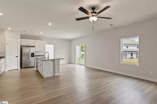 1229 Crested Iris St, Moore, SC 29369 - Photo 5
