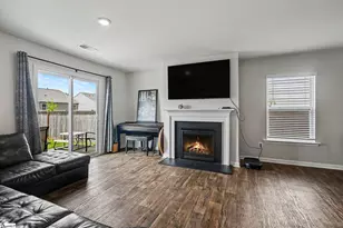 1328 Ledsham Ct, Greer, SC 29651 - Photo 9