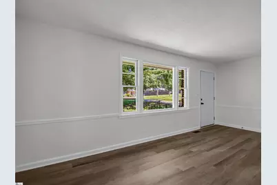 453 Lucerne Drive, Spartanburg, SC 29302 - Photo 7