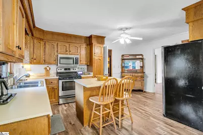 639 Sulphur Springs Road, Greenville, SC 29617 - Photo 9