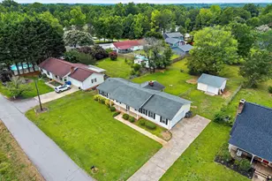 608 Lenhardt Rd, Greenville, SC 29611 - Photo 23
