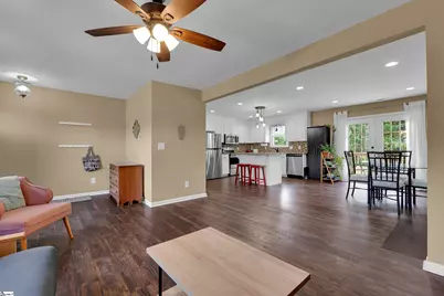 15 Childress Circle, Greenville, SC 29617 - Photo 9