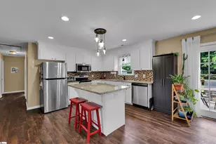 15 Childress Cir, Greenville, SC 29617 - Photo 5