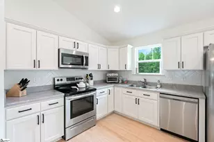 69 Pine Dr, Taylors, SC 29687 - Photo 5