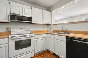 101 Fairway Oaks Ln, Easley, SC 29642 - Photo 7