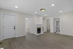 9 Hampton St, Ware Shoals, SC 29692 - Photo 7