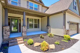 407 Oak Ridge Pl, Easley, SC 29642 - Photo 3