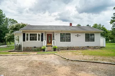 548 Honeysuckle Road, Spartanburg, SC 29303 - Photo 1