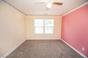 548 Honeysuckle Rd, Spartanburg, SC 29303 - Photo 19