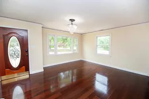 548 Honeysuckle Rd, Spartanburg, SC 29303 - Photo 5