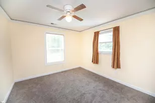 548 Honeysuckle Rd, Spartanburg, SC 29303 - Photo 17