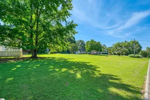 101 Bishop Dr, Easley, SC 29640 - Photo 25