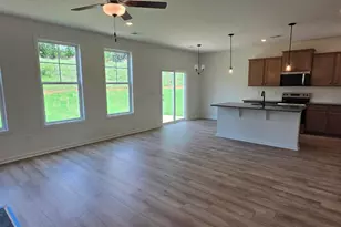 254 Brown Cir, Easley, SC 29642 - Photo 3
