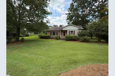 301 Pine Street, Clinton, SC 29325 - Photo 1