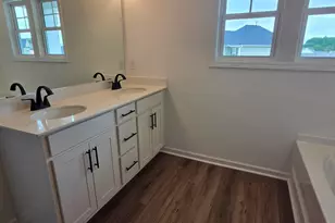 252 Brown Cir, Easley, SC 29642 - Photo 9