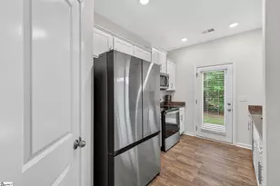 125 Southridge Ct, Easley, SC 29642 - Photo 9