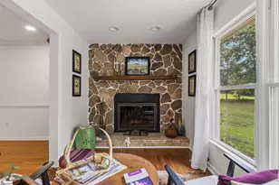 868 Bulls Rd, Taylors, SC 29687 - Photo 11