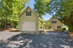 339 Jumping Branch Rd, Tamassee, SC 29686 - Photo 5