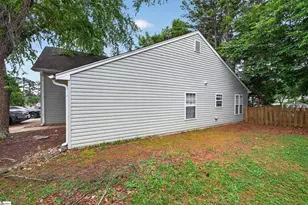 626 Thornbird Cir, Boiling Springs, SC 29316 - Photo 3
