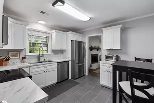 204 Rainbow Dr, Greenville, SC 29617 - Photo 11