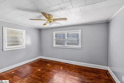 157 Hampton Street, Wellford, SC 29385 - Photo 15
