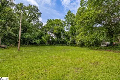 157 Hampton Street, Wellford, SC 29385 - Photo 7