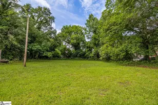157 Hampton St, Wellford, SC 29385 - Photo 7