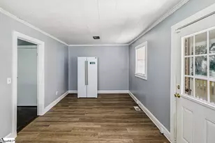 157 Hampton St, Wellford, SC 29385 - Photo 29