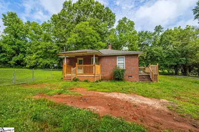 157 Hampton Street, Wellford, SC 29385 - Photo 3