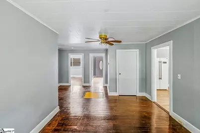 157 Hampton Street, Wellford, SC 29385 - Photo 21