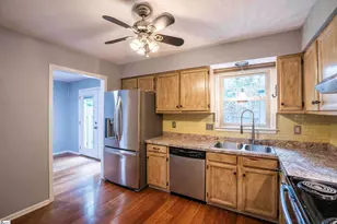 710 Hunts Bridge Rd, Greenville, SC 29617 - Photo 11