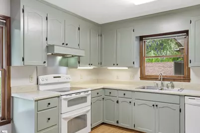 110 Trafalgar Road, Greenville, SC 29617 - Photo 11