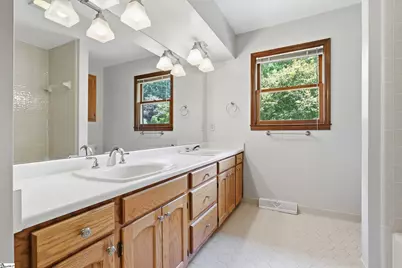 110 Trafalgar Road, Greenville, SC 29617 - Photo 23