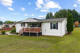 143 Perry Rd, Woodruff, SC 29388 - Photo 31