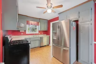 200 Echo Cir, Easley, SC 29642 - Photo 3