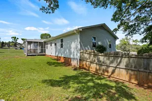 706 Harvey Rd, Greer, SC 29651 - Photo 23