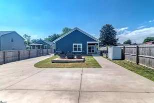 215 Maloy St, Greenville, SC 29601 - Photo 5