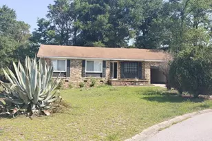 204 Harwood Dr, Hopkins, SC 29061 - Photo 9