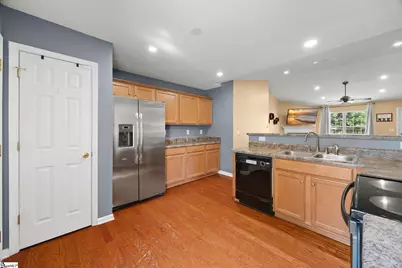 120 Crescent Creek Court, Greenville, SC 29605 - Photo 7