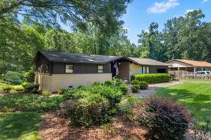 884 Beverly Dr, Spartanburg, SC 29303 - Photo 3