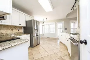 104 Sandtrap Ct, Greenville, SC 29609 - Photo 7