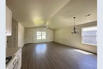 204 Dillon Drive, Clinton, SC 29325 - Photo 7