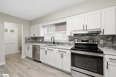 25 Summercreek Drive, Spartanburg, SC 29307 - Photo 5