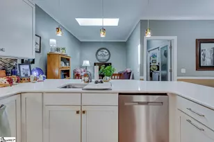 203 Greenview Cir, Greenville, SC 29609 - Photo 17