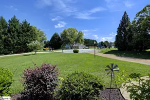 109 Country Glen Ct, Greer, SC 29651 - Photo 3